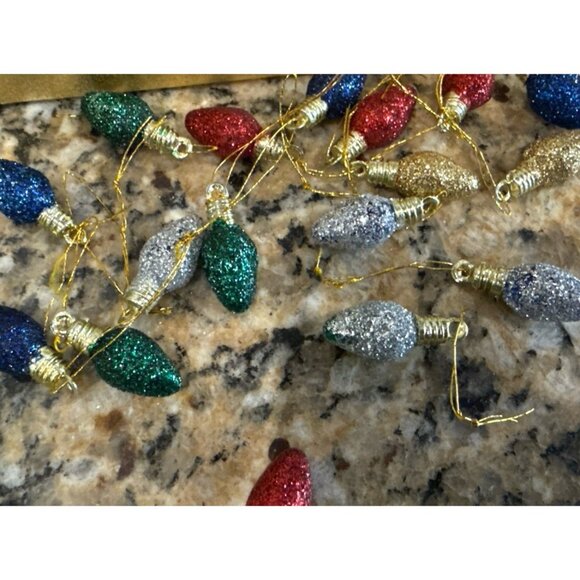 90 + Piece 1” Mixed Color Sparkly Plastic Miniature Christmas Bulbs Ornaments - Picture 2 of 8